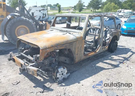 2018 Jeep Wrangler Jk Unlimited Sport S 4X4 z USA, uszkodzony, nr VIN 1C4BJWDG2JL874995